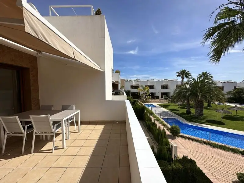 Atico en venta en La Zenia 2 dormitorios 2 banos terraza y solarium