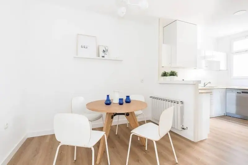Apartamento 4 Dormitorios 1 Ba																																																																																																																																																																																																																																																																																																																																																																																																																																																																																																																																																																																																																																																																																										
ño Barcelona Alquiler