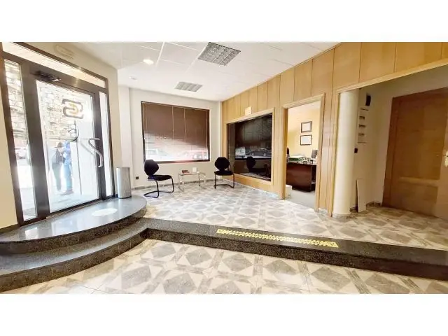 Local Comercial en Centro de Bembibre 156m2