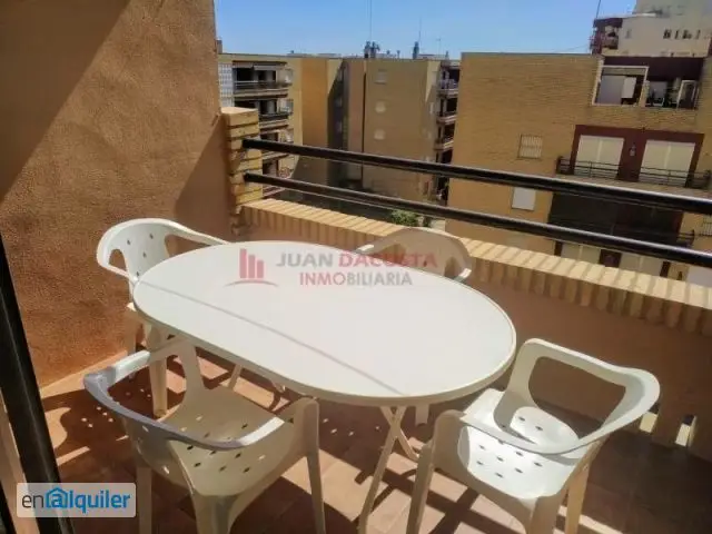 Apartamento en La Antilla con Vistas al Mar Cerca de la Playa