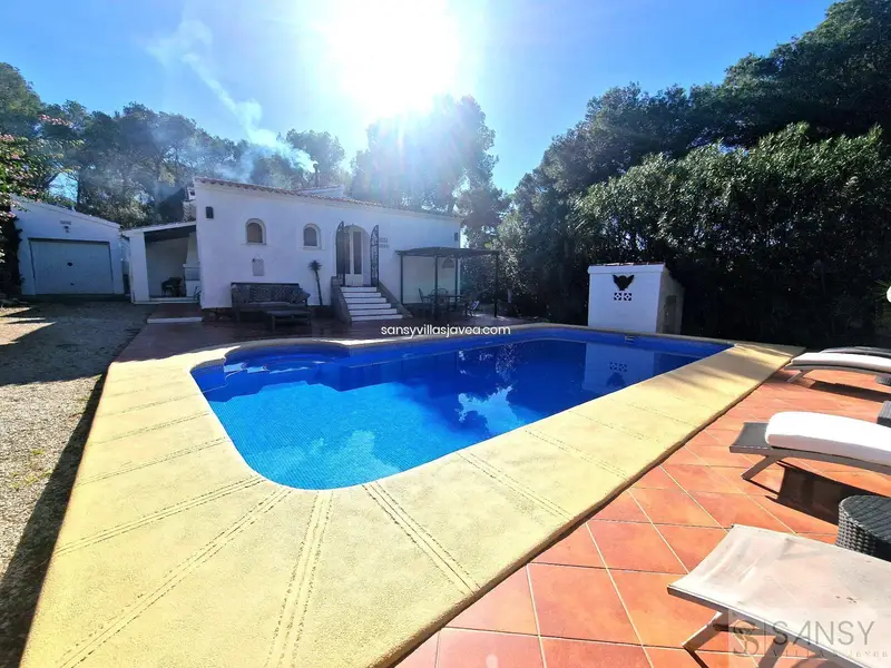 Villa en Costa Nova Jávea 4 dormitorios 2 baños reformada piscina