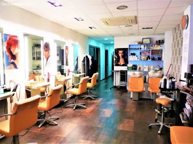 Traspaso Peluqueria Estetica Manresa 105m2 Equipada