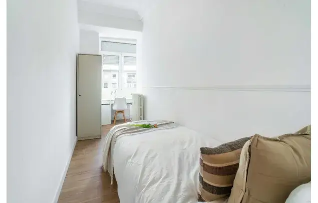 Habitacion amueblada 130m2 Madrid