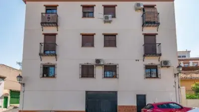 Piso en Venta en Area de Granada con Garaje y Trastero