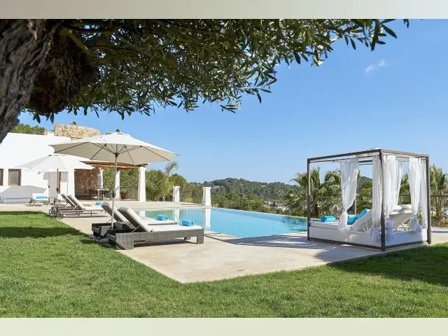 Villa de Lujo con 4 Dormitorios en Ibiza Alquiler
