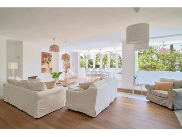 Piso en Venta en Málaga del Fresno con Vistas al Mar
