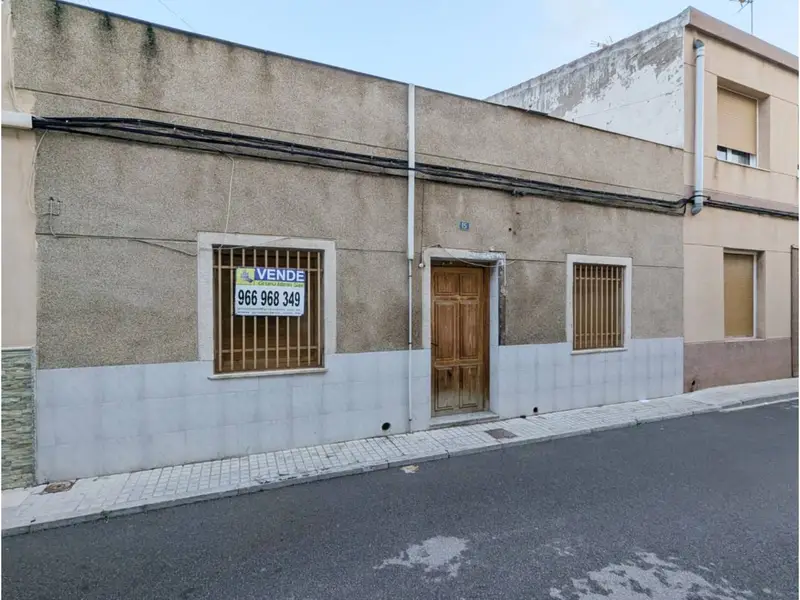 Casa en Sax 189m2 para Reformar 4 Alturas