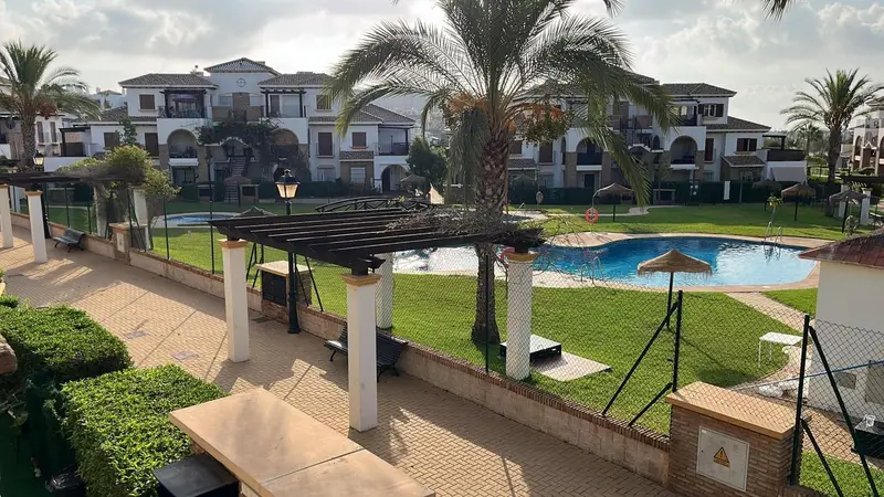 Apartamento en Vera Playa cerca del mar con piscina y parking