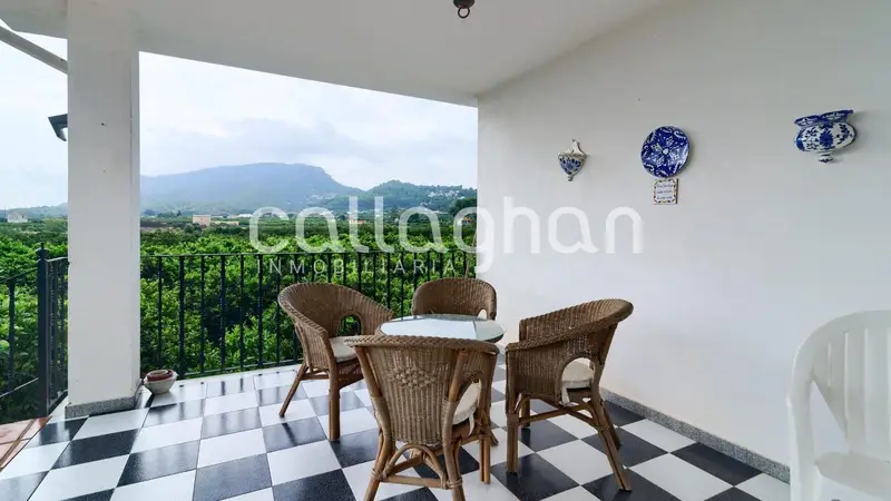 Chalet en venta Alzira con piscina y 4 hanegadas