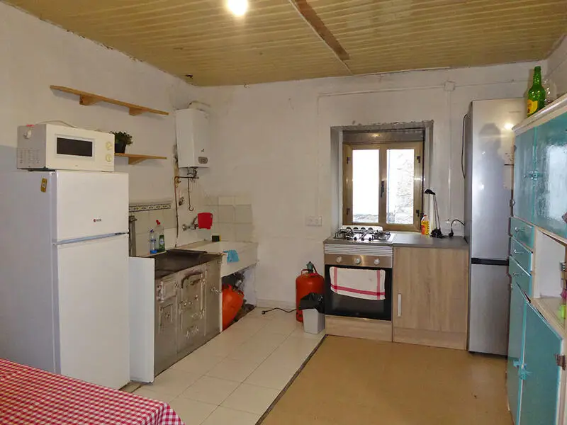 Casa de Campo en Somiedo con Apartamento y Dependencias
