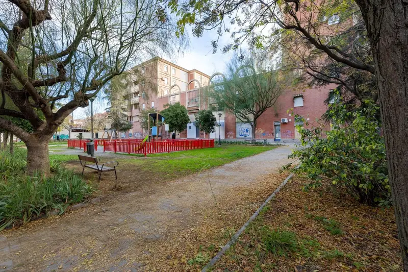 Piso VPO en venta en La Chana Granada