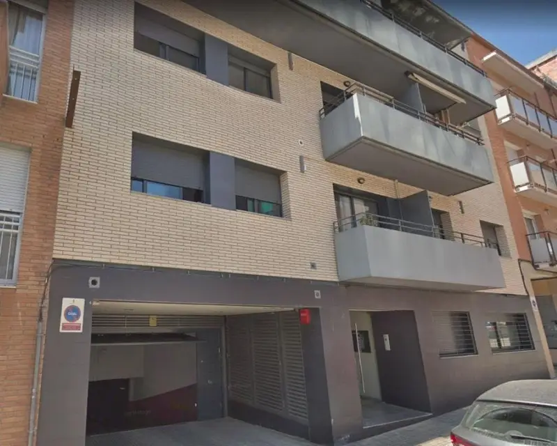 Garaje en Venta en Rubí Joan Maragall 28m²