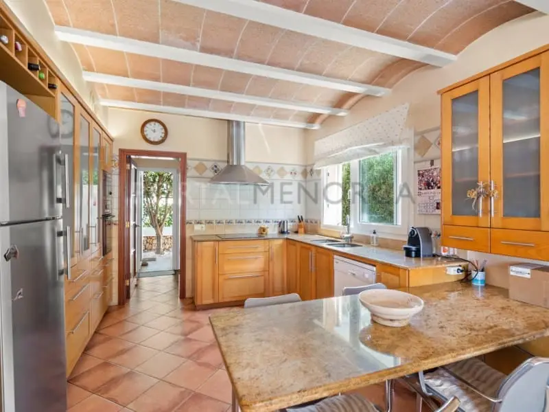 Chalet en Venta Ciutadella Menorca con Piscina y Jardin