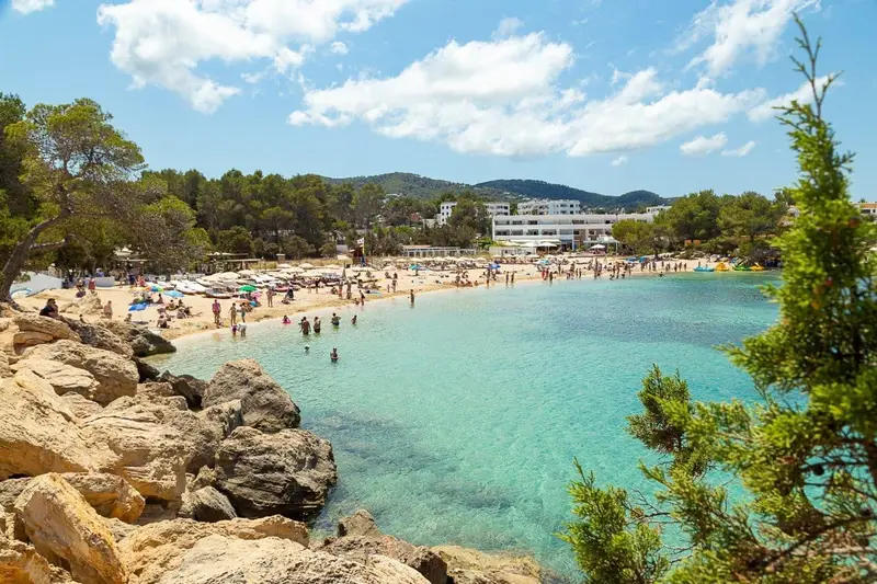 Chalet en venta en Ibiza: Villa de Lujo en Primera Linea de Playa