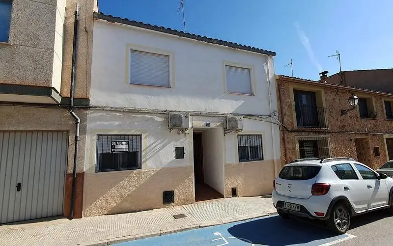 Casa Adosada 7 Dormitorios Ayora Valencia
