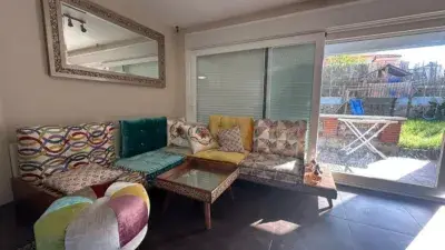 Chalet Pareado en Los Barrios con Jardin y Garaje