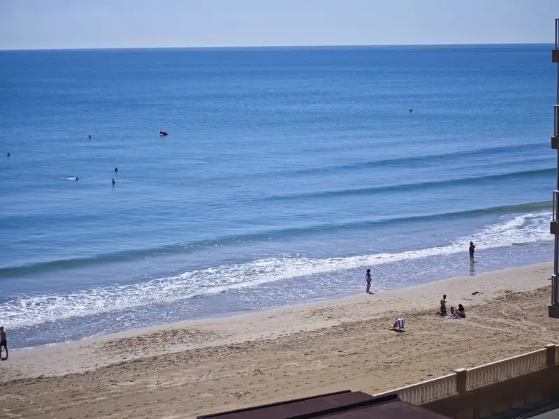 Apartamento en primera linea de playa Los Arenales del Sol