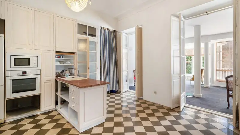 Casa Palacio en Palma de Mallorca con Jardin para Reformar