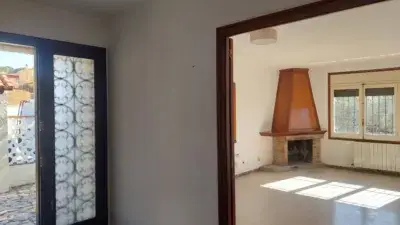 Casa Unifamiliar en Alquiler La Bisbal dEmporda 5 Habitaciones Jardin