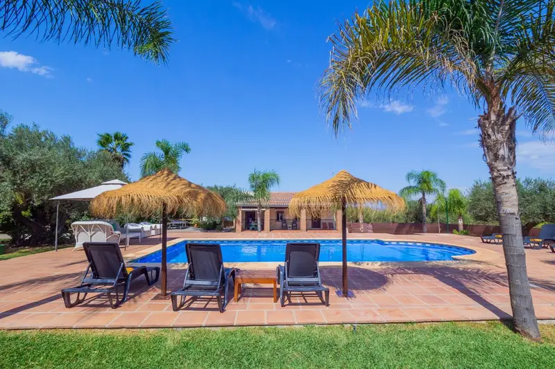 Casa Villa Familiar Málaga 2 Dormitorios Piscina Barbacoa Wifi