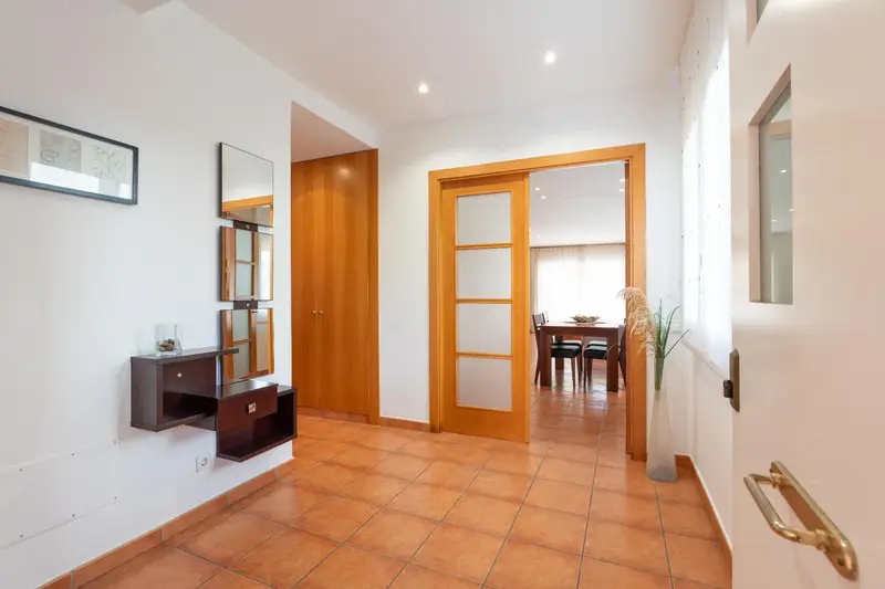 Casa con Jardin en Castelloli 4 Dormitorios Garaje 3 Baños