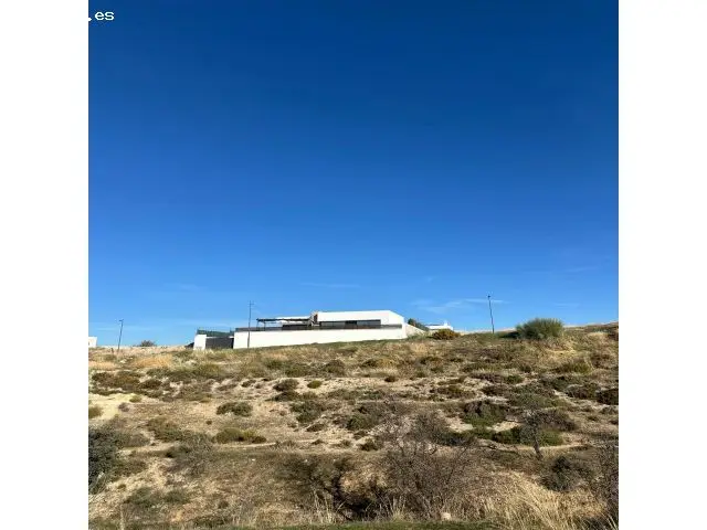 Solar en Zona de Crecimiento Ideal para Vivienda Unifamiliar