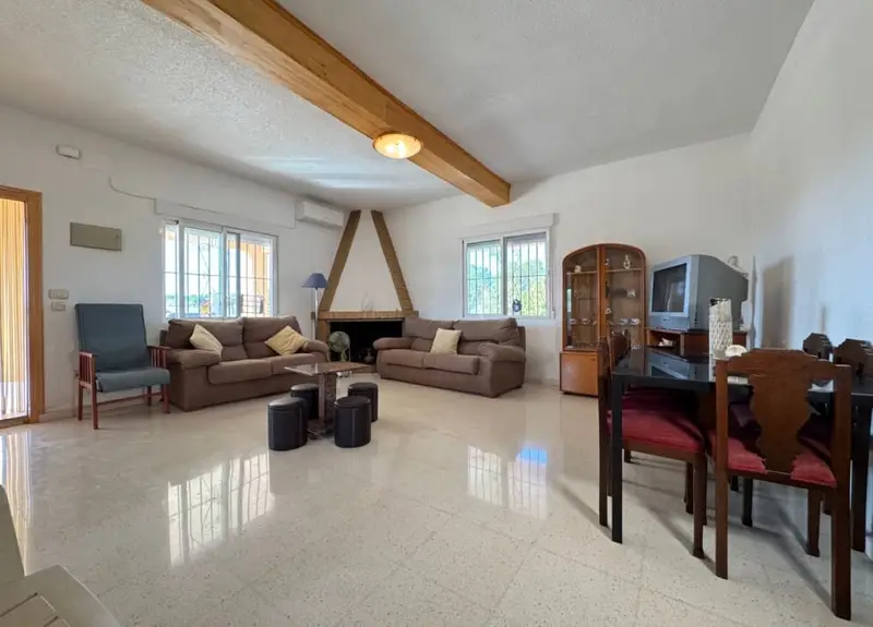 Chalet en Venta Molina de Segura: Villa Moderna con Piscina y Anexo