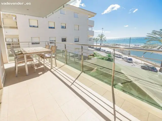 MAGNIFICO PISO CON ESTUPENDAS VISTAS AL MAR La Platja de Calafell