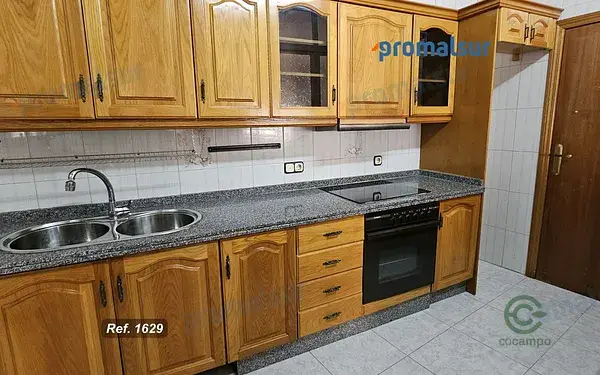 Casa en Venta en Puente Genil con Cochera y Patio
