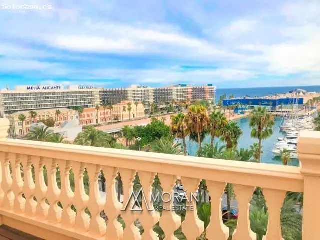 Atico de Lujo en Alicante con Vistas al Puerto Deportivo