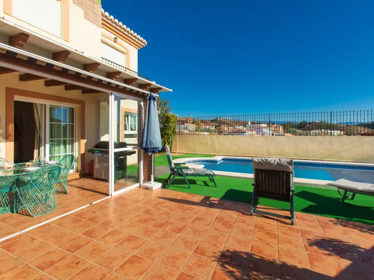 Casa Villa 5 Dormitorios Benajarafe Alquiler Piscina Familiar