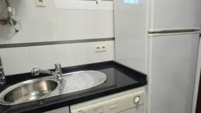 Piso en venta cerca de la playa con piscina y garaje