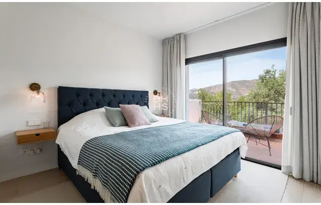 Casa en alquiler en Istan 2 dormitorios 229m2