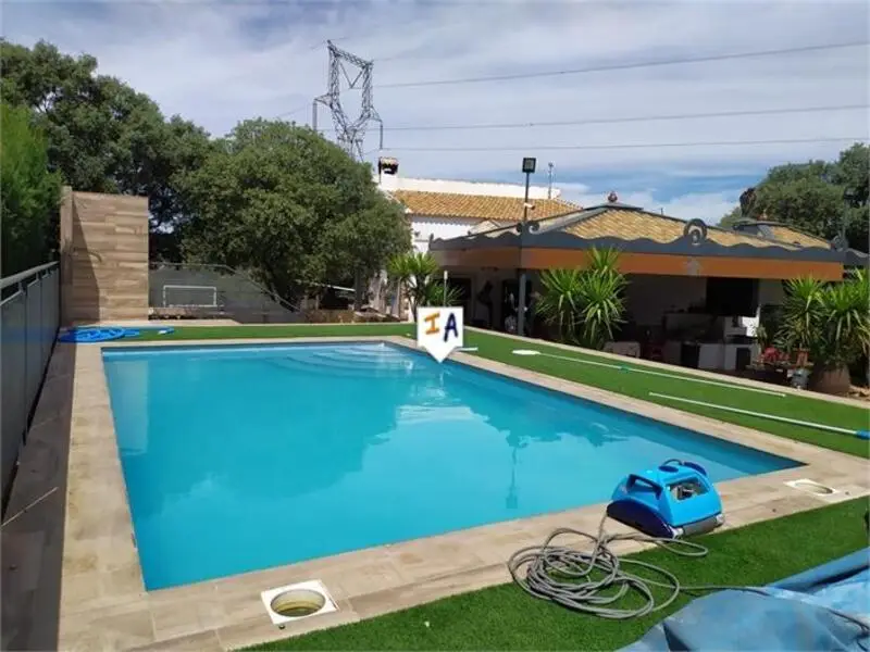 Finca Rustica con Piscina cerca Loja Granada