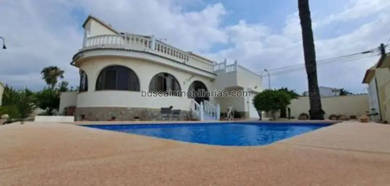 Villa en Venta Quesada 3 Dormitorios Piscina Privada