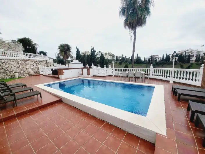 Villa en Miraflores 5 Dormitorios Vistas al Mar Piscina