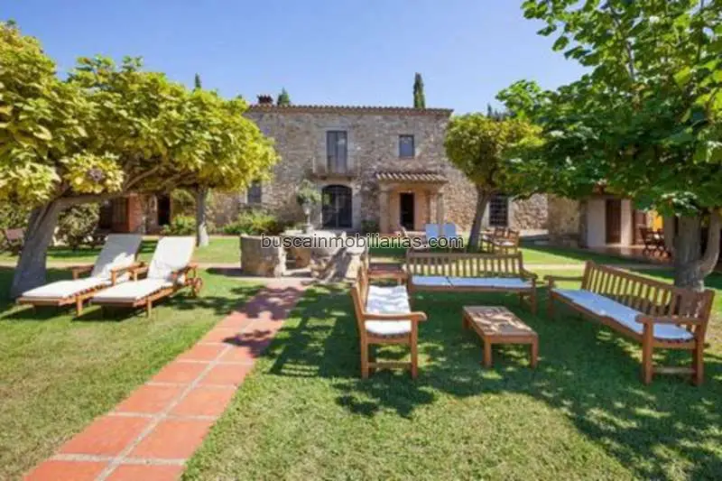 Masia Rural con Piscina y 14 Hectareas en Costa Brava