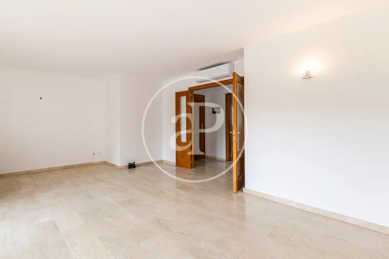 Alquiler Piso 116m2 Tres Dormitorios Zona Tranquila Parking