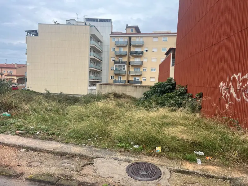 Solar Urbano 438m2 El Vendrell Tarragona Edificio Plurifamiliar