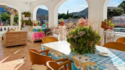 Chalet en venta cerca de Castellon con piscina y barbacoa