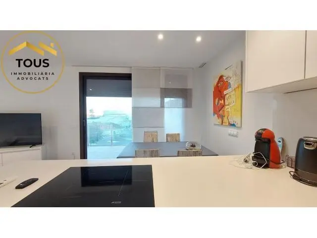 Piso en Sant Pol de Mar con Piscina y Parking