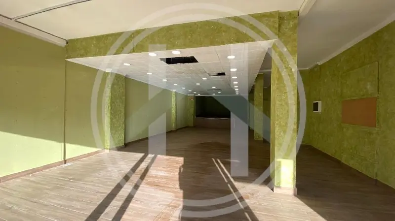 Venta Local Comercial 150m2 Bellsolar Cardedeu Plaza Joan Alsina