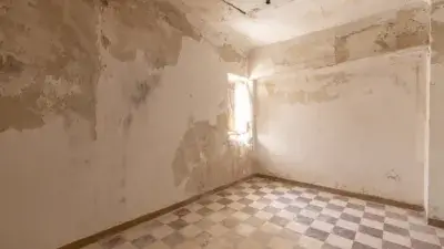 Casa en Venta en Albuñuelas para Reformar