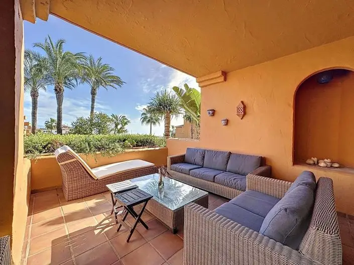 Apartamento en La Duquesa con Vistas al Mar 2 Dormitorios