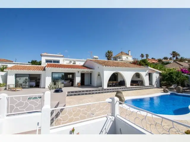 Casa Villa 4 Dormitorios Alquiler Punta Chullera Espaa