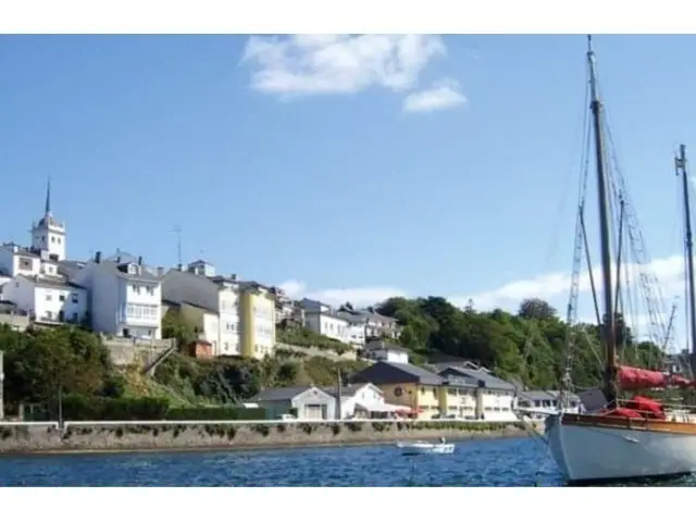 Finca Edificable con Vistas a la R")a del Eo en Viladevelle Asturias