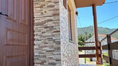Casa en Venta en Carnota  Jardín Terraza Barbacoa 2 Plantas Amueblada