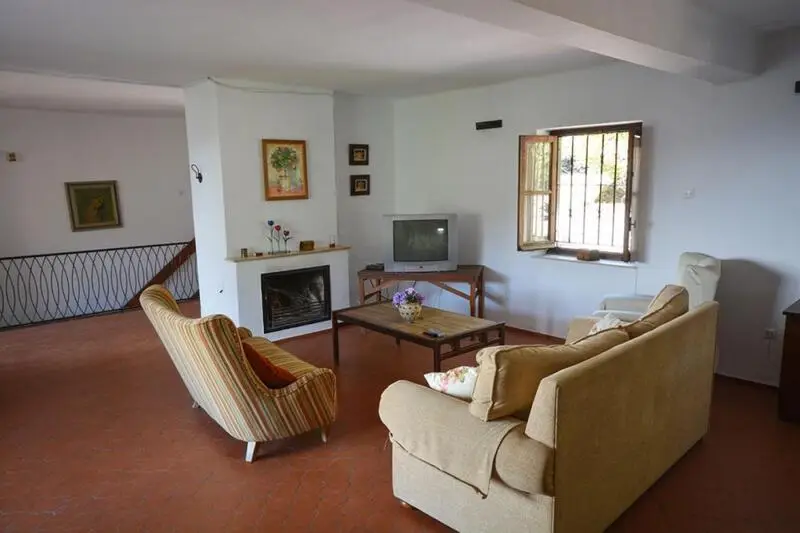 Villa en Venta Nerja 5 Dormitorios Gran Jardin Piscina