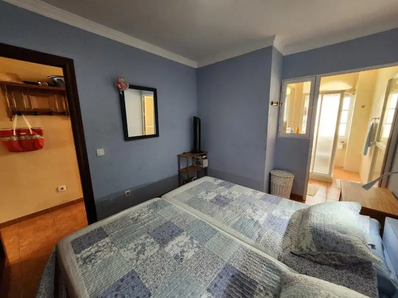 Apartamento en Nerja con Vistas al Mar y Garaje