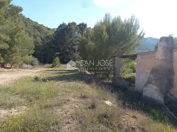 Casita Rustica en Sierra Alforines para Reformar